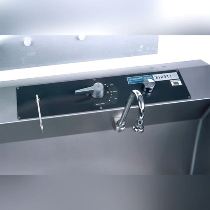 2-Station Surgical Sink 4