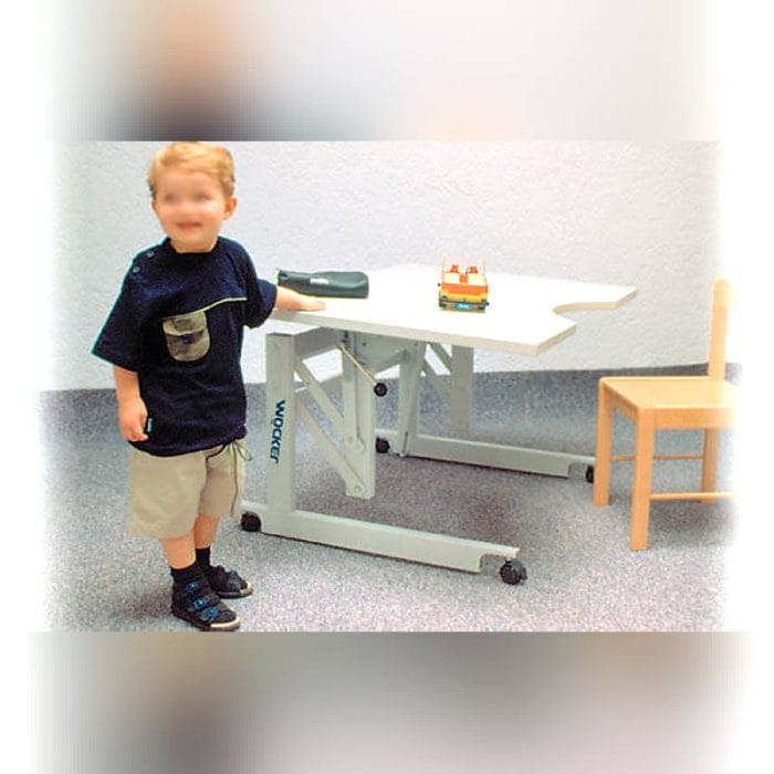 Height-Adjustable Ergotherapy Table 4