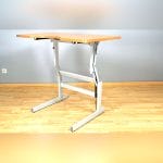 Height-Adjustable Ergotherapy Table 5