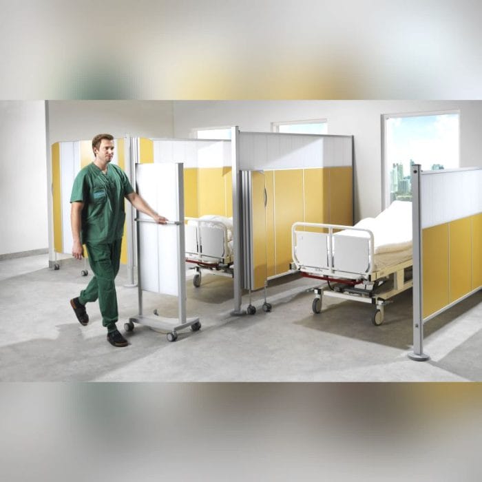 Hospital Screen On Casters 3