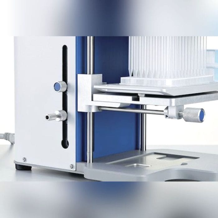 Laboratory Pipetting Robot 6