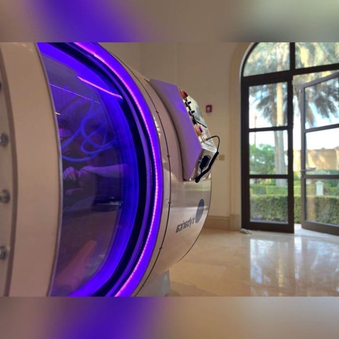 Oxygen Therapy Hyperbaric Chamber 4