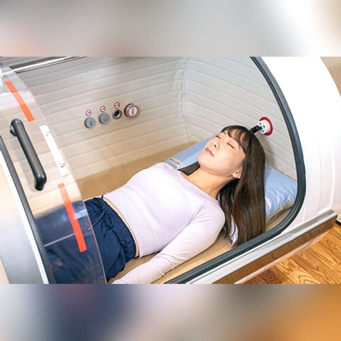 Oxygen Therapy Hyperbaric Chamber 2