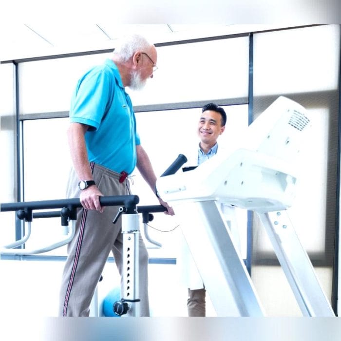 Treadmill With Handrails 5